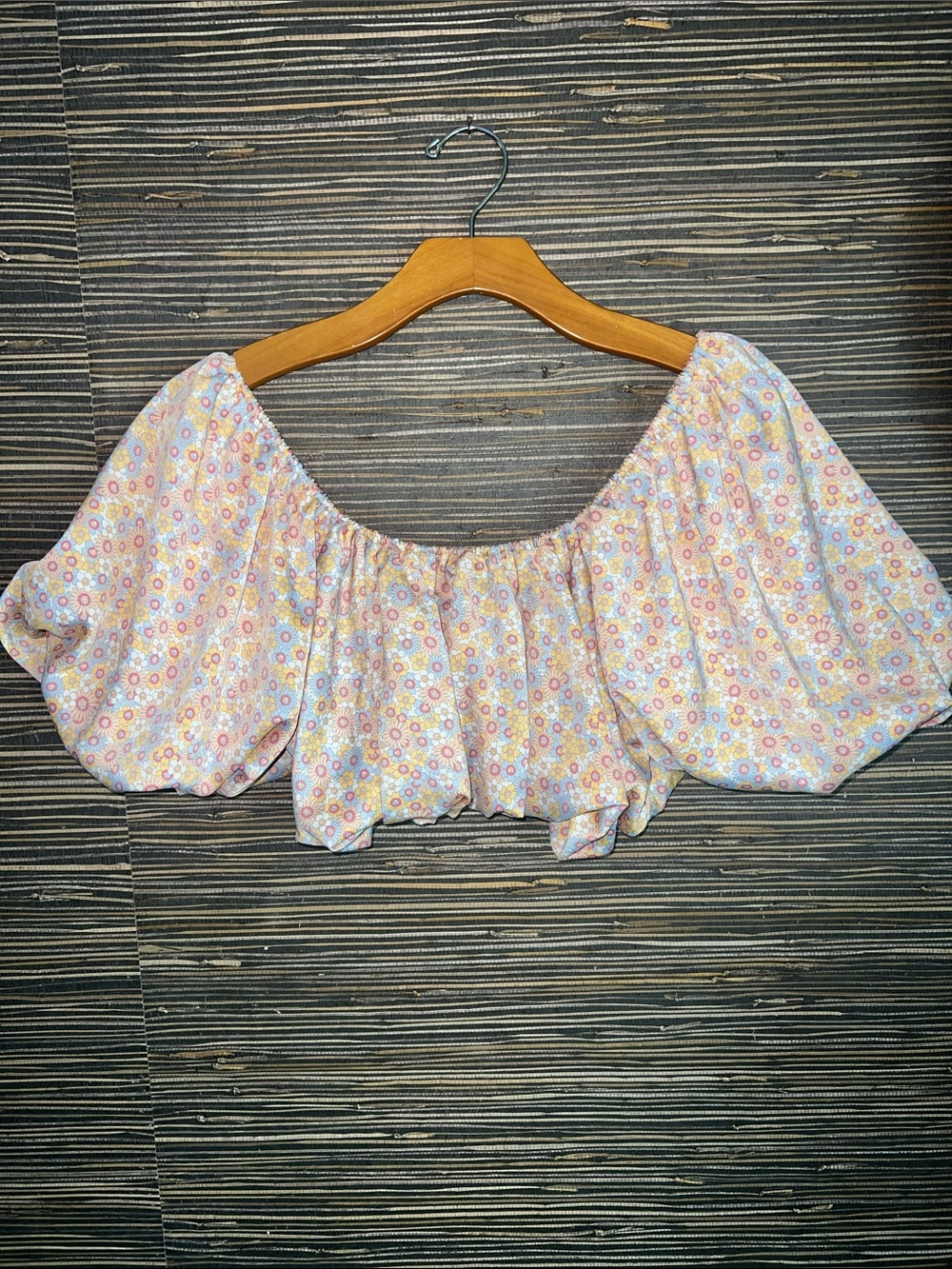 ZARA Printed Satin Effect Puff-Sleeve Off-The-Shoulder Crop Top Small - Picture 5 of 15